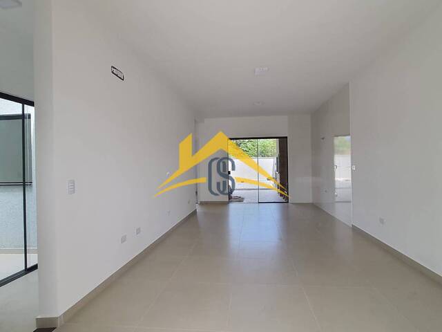 #105 - Casa para Venda em Itapoá - SC